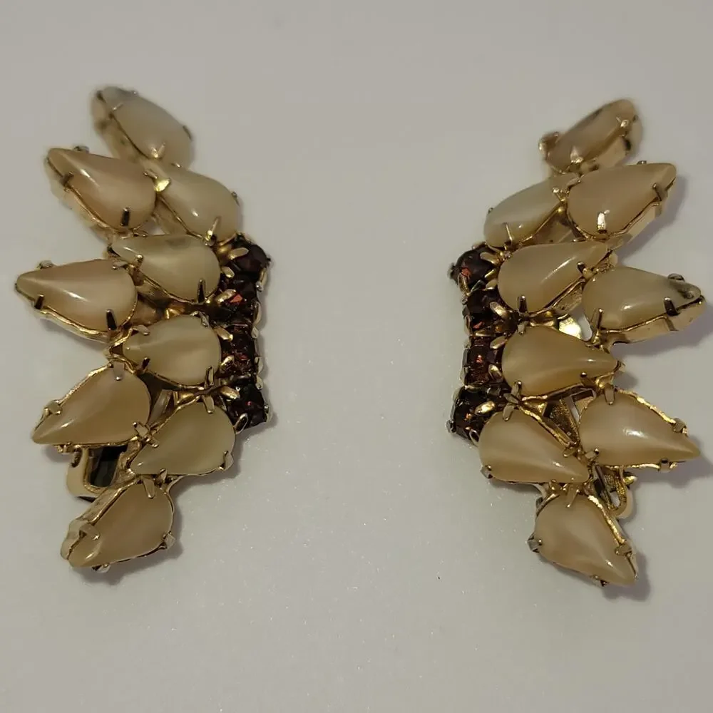 Vintage Gold-tone Clip On Earrings Frosted Pear Shaped Cabochons